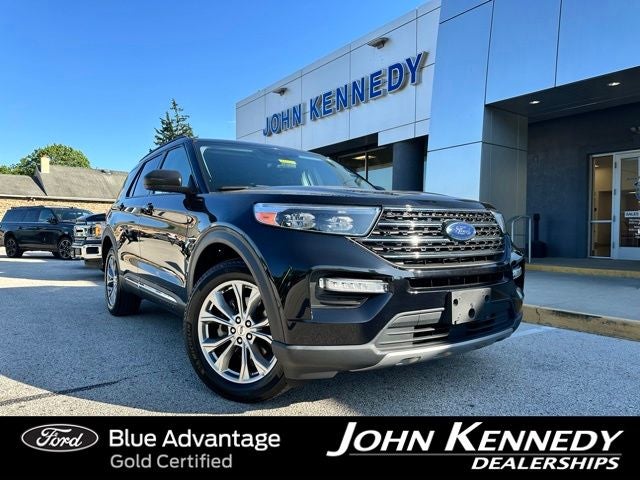 2022 Ford Explorer XLT in Black Metallic — front three-quarter view