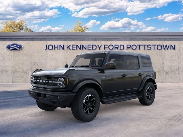 2026 Ford Bronco Outer Banks in Shadow Black — front three-quarter view