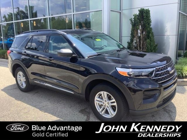 2023 Ford Explorer XLT in Black Metallic — front three-quarter view