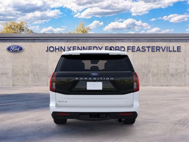 2025 Ford Expedition — detail view