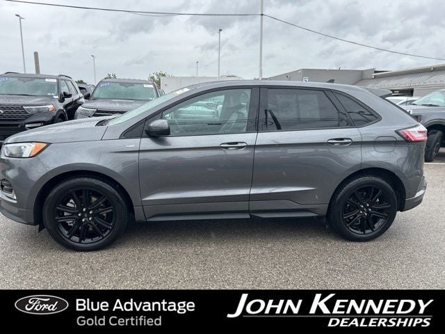 2022 Ford Edge — side profile view