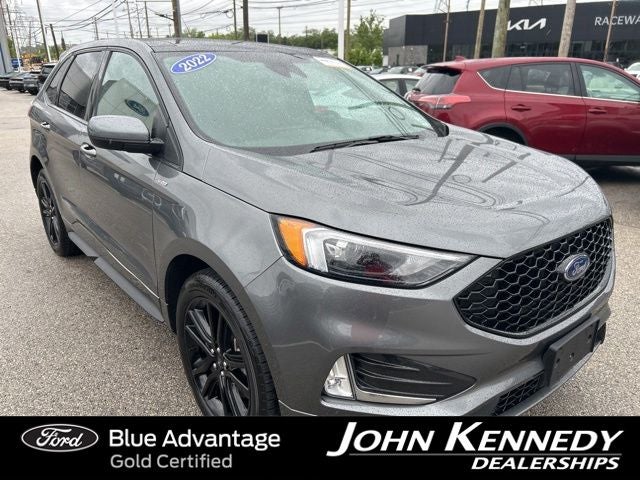 2022 Ford Edge — detail view
