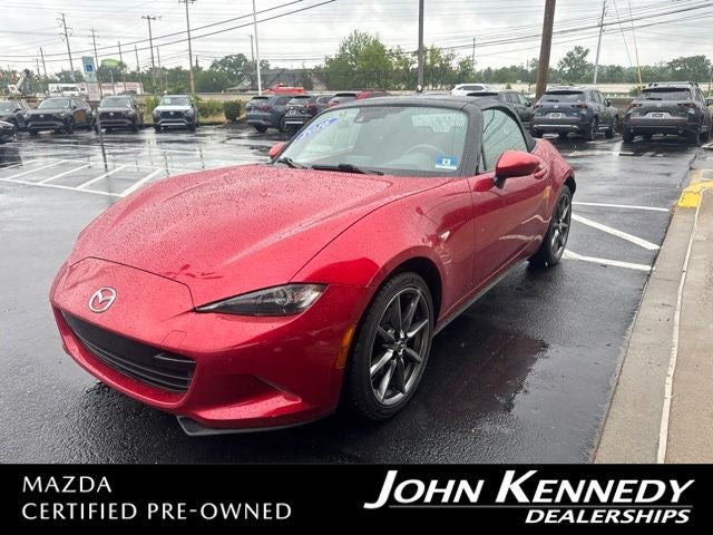 2016 Mazda Mazda Miata Grand Touring in Soul Red Metallic — front three-quarter view