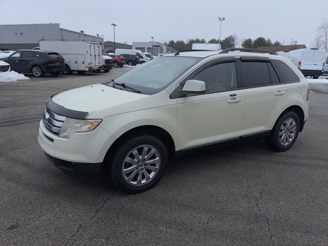 2008 Ford Edge — interior view